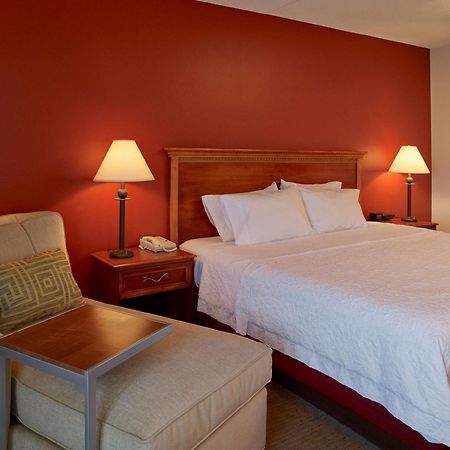 Hampton Inn Portland-Airport South Portland Exteriör bild