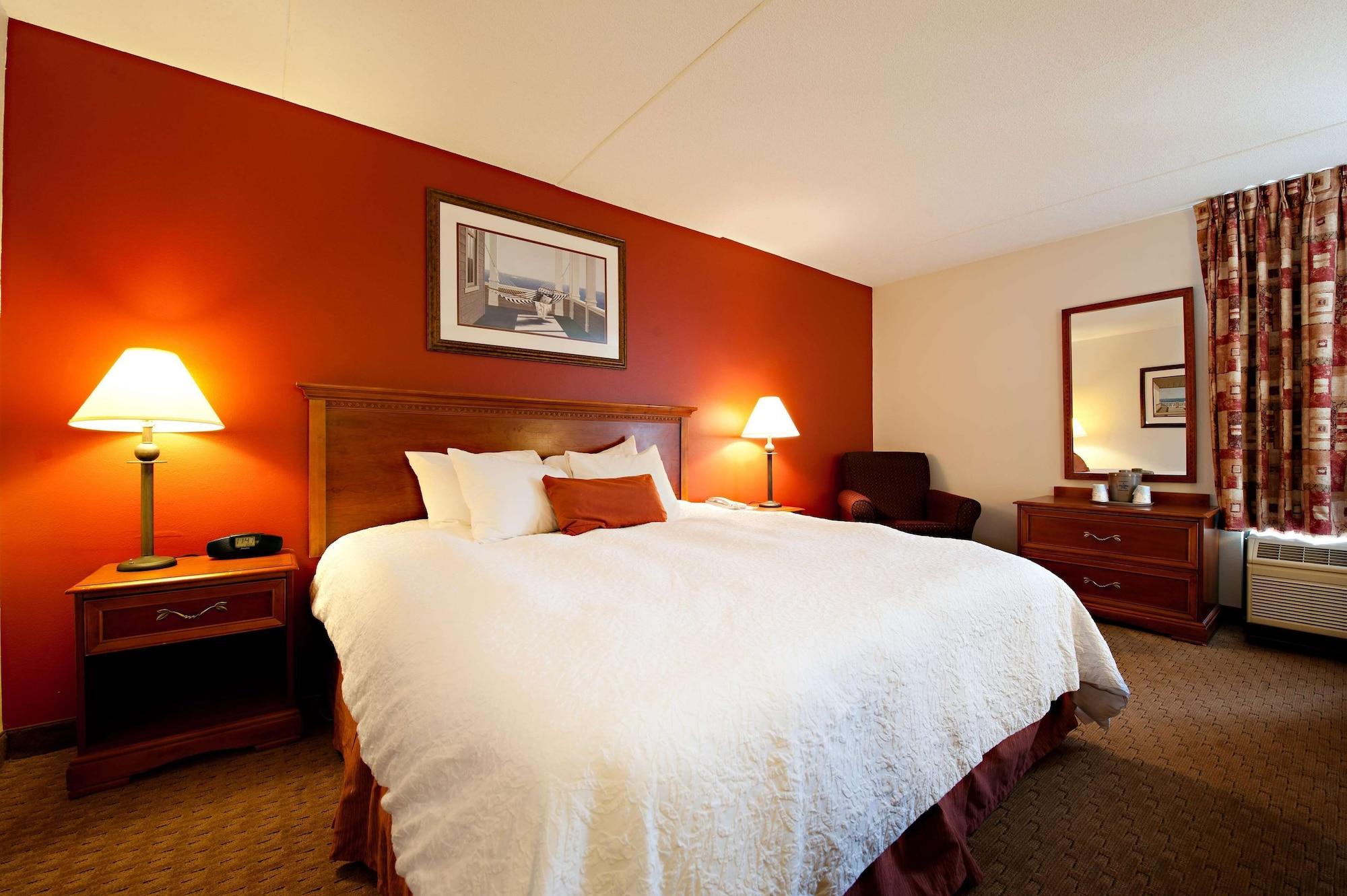 Hampton Inn Portland-Airport South Portland Exteriör bild