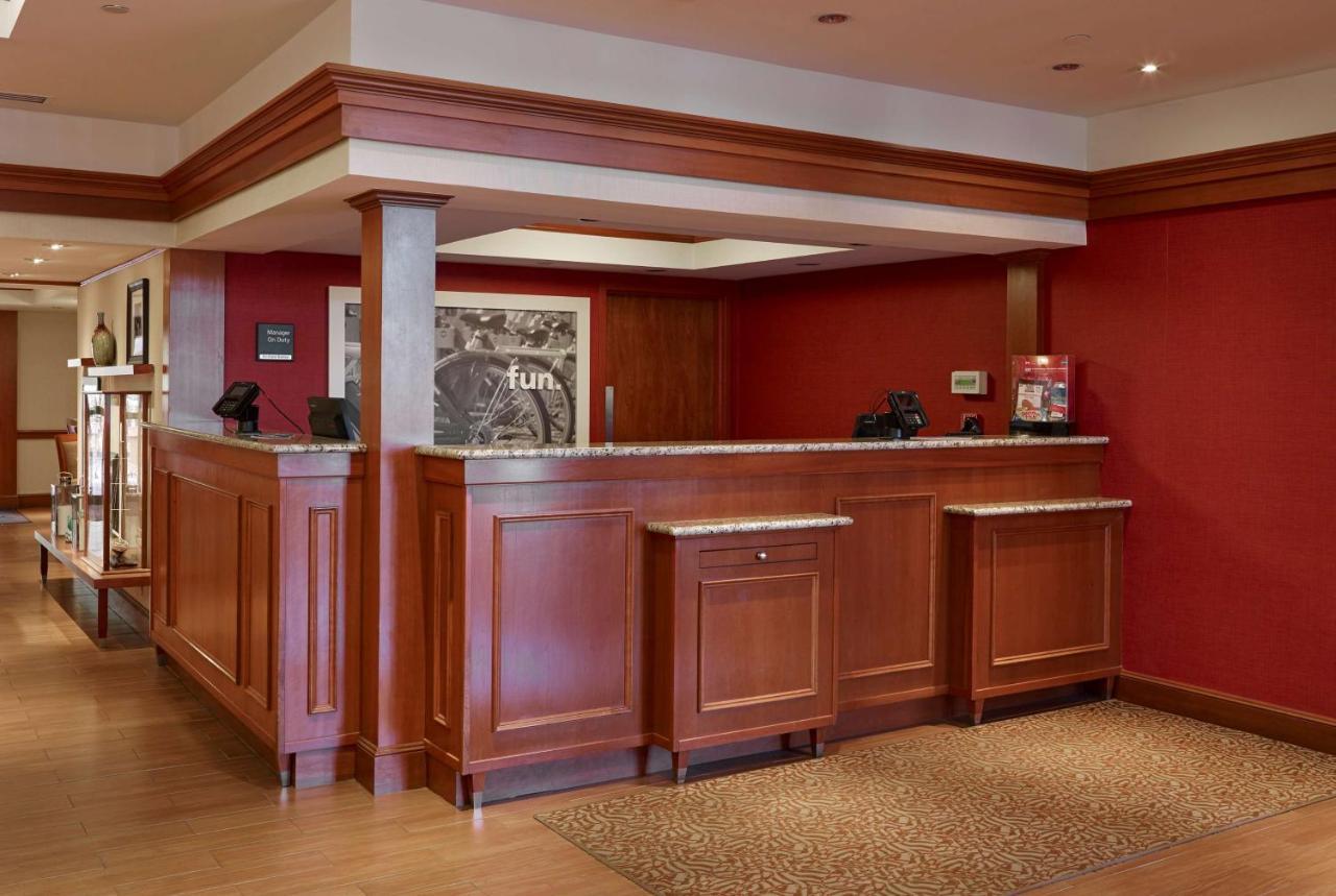 Hampton Inn Portland-Airport South Portland Exteriör bild