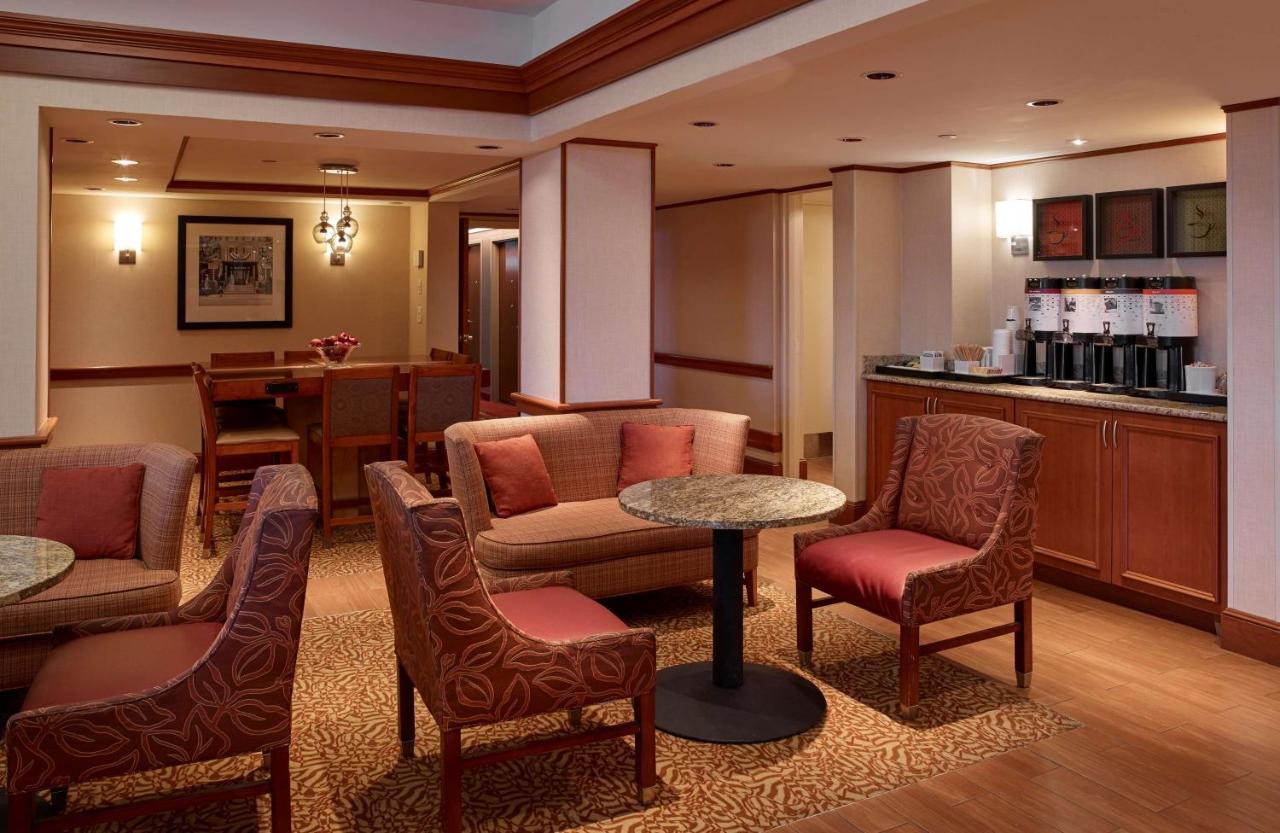 Hampton Inn Portland-Airport South Portland Exteriör bild