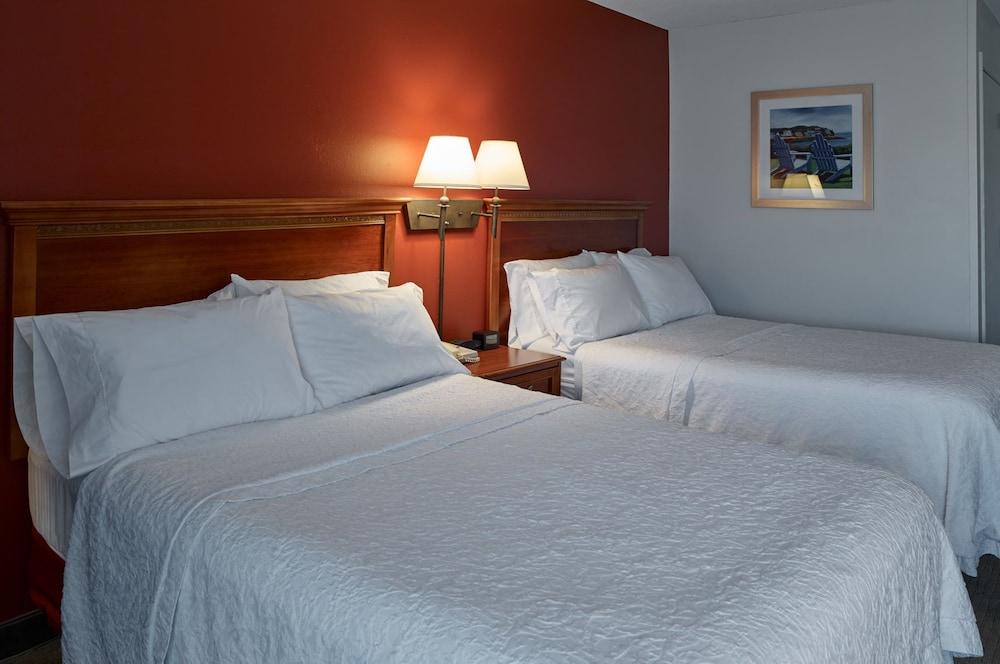 Hampton Inn Portland-Airport South Portland Exteriör bild