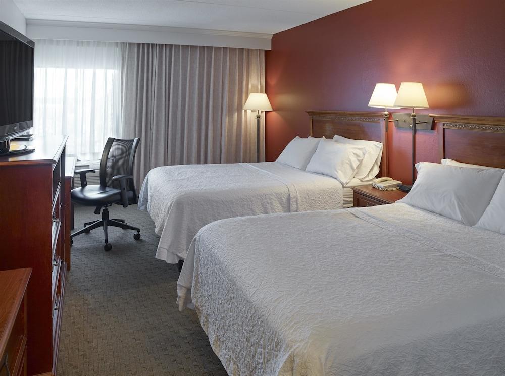 Hampton Inn Portland-Airport South Portland Exteriör bild