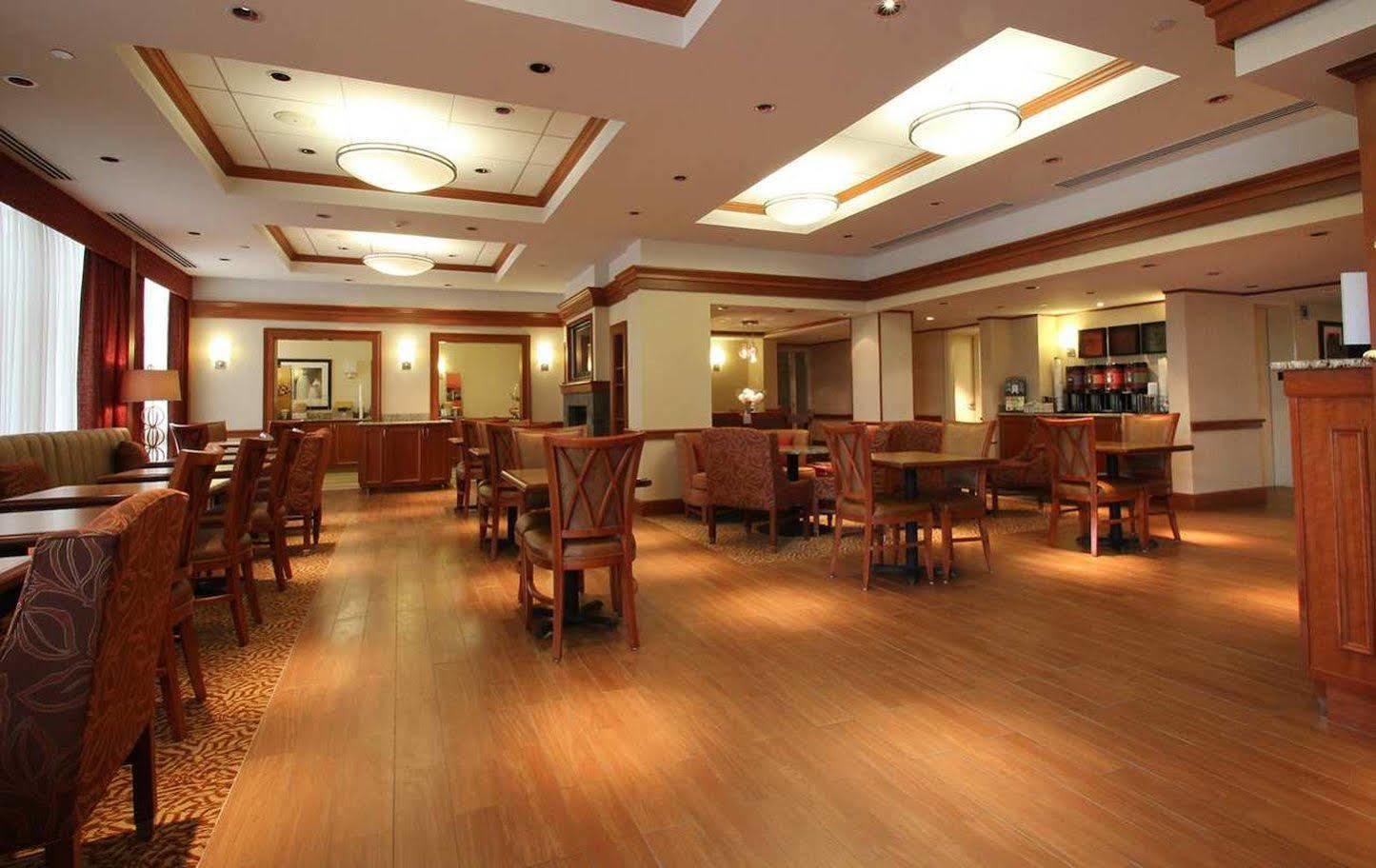 Hampton Inn Portland-Airport South Portland Exteriör bild